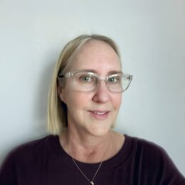 Denise Headshot (1)